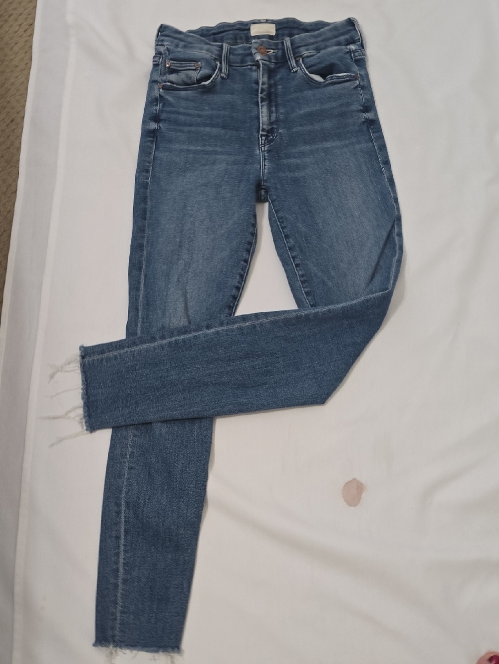 MOTHER Skinny Jeans in Medium Blue Wash 24